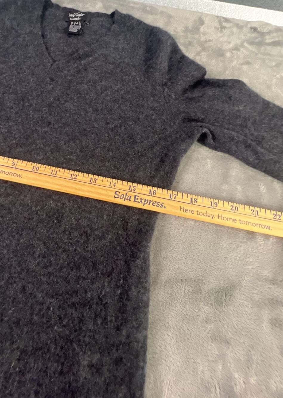 Lord & Taylor Cashmere V-Neck Sweater Dark Gray Women's Size L - Picture 5 of 5